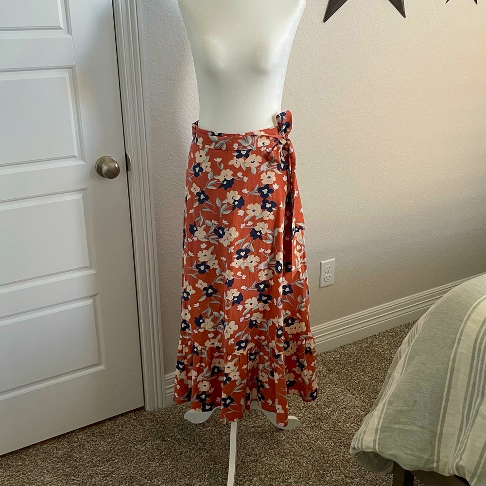 GAP NWT Floral Maxi Skirt 4P